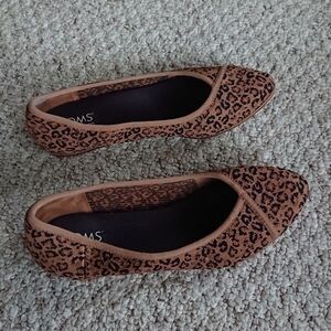 TOMS Katie Leopard Print Knit Ballet Flats SIZE 7